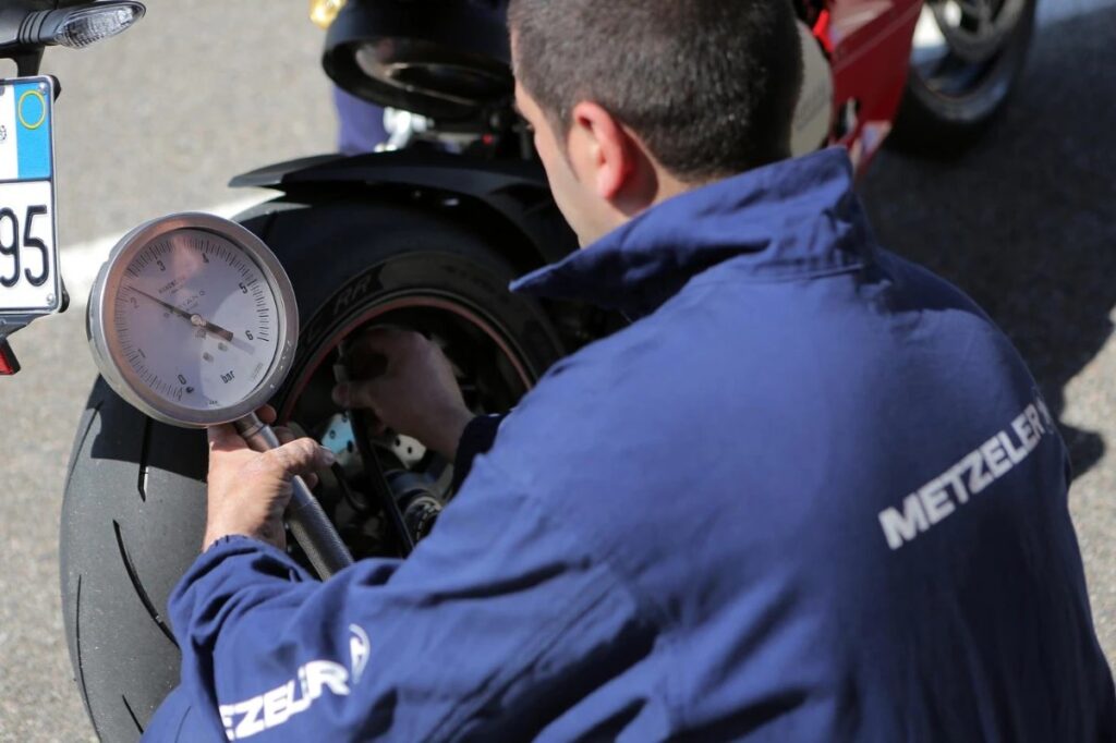 Metzeler Racetec RR et TD : comment ils sont fabriqués et comment ils fonctionnent Ritratto di Gianluca Cuttitta