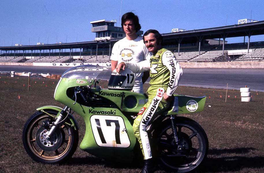 Adieu à Yvon DuHamel, dit ‘Superfrog’, une légende de Kawasaki Ritratto di GPone