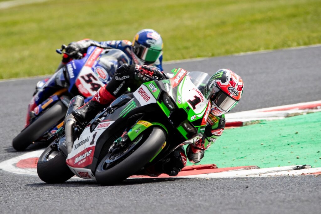 SBK, Hot challenge en Navarre : Rea 1er en FP1 suivi de Toprak et Redding Ritratto di Riccardo Gugliemetti