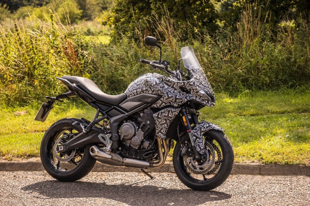 Triumph Tiger Sport 660, le crossover trois cylindres d’entrée de gamme arrive Ritratto di Alessandro Da Rin Betta