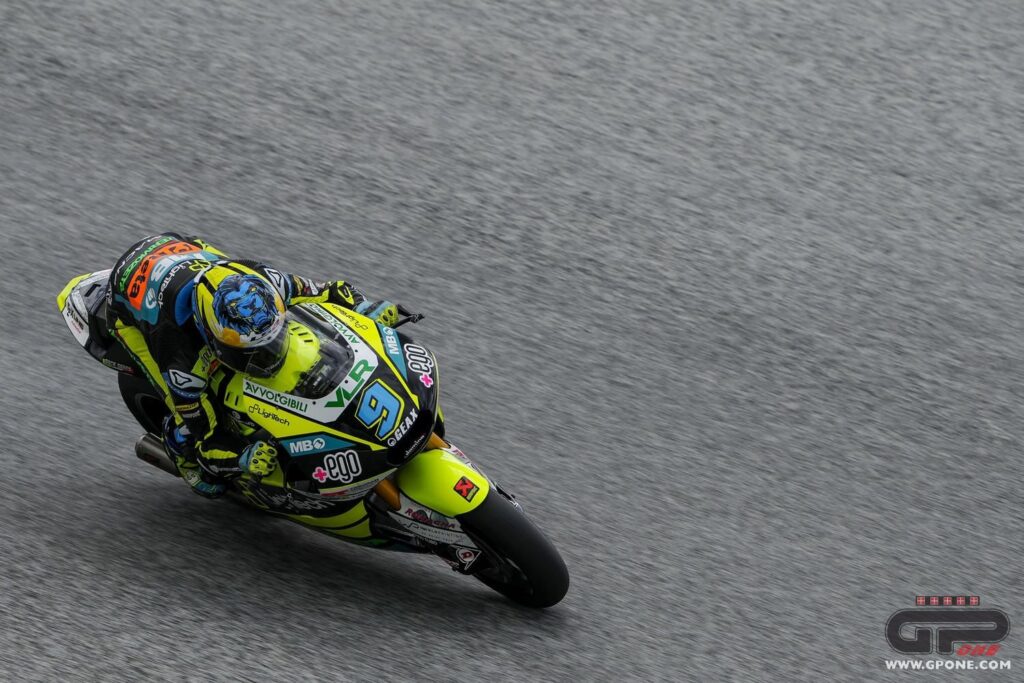 Moto2, Grande-Bretagne : Navarro revient au sommet dans le froid Silverstone, Bulega 9e Ritratto di Nicole Facelli