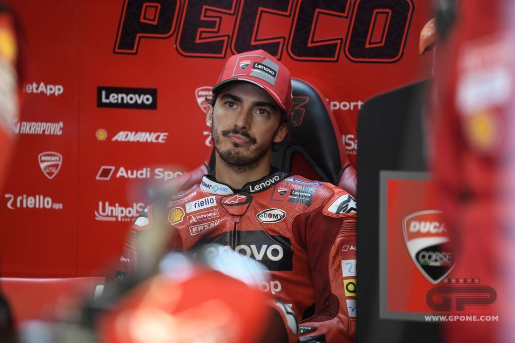 MotoGP, Bagnaia : “J’étais 3 secondes plus lent qu’aux essais, Michelin doit s’expliquer” Ritratto di Matteo Aglio