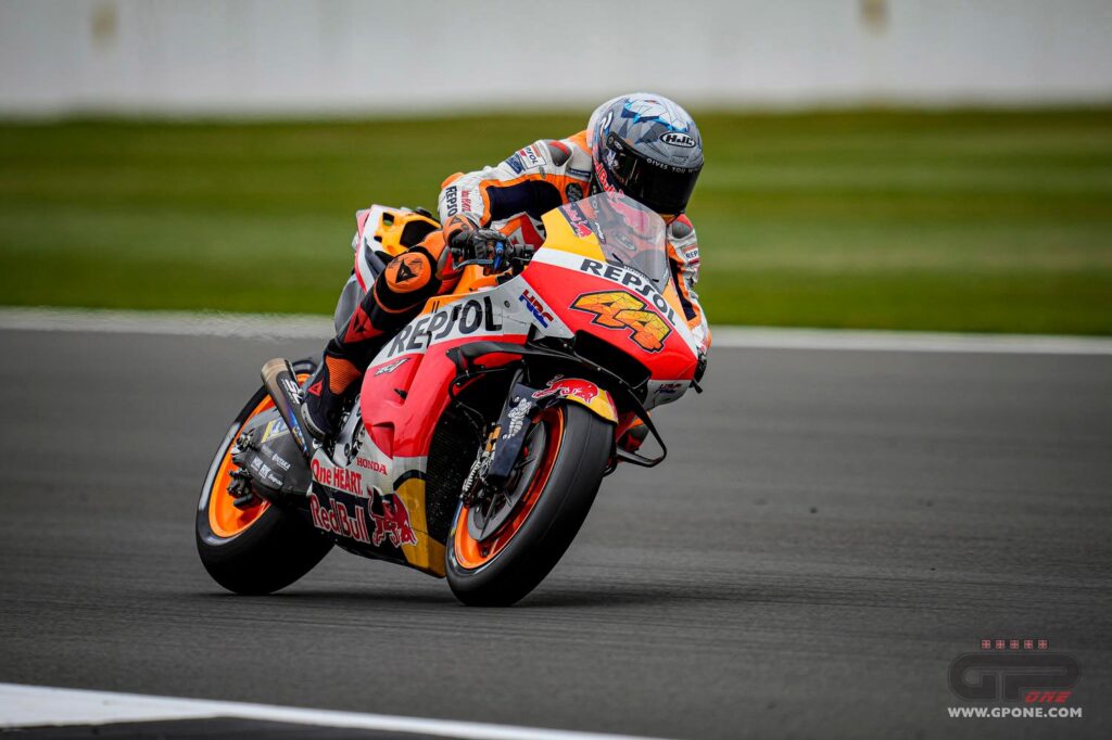 MotoGP, Espargarò donne la pole à Honda à Silverstone : 2e Bagnaia, 8e Rossi Ritratto di Marco Caregnato