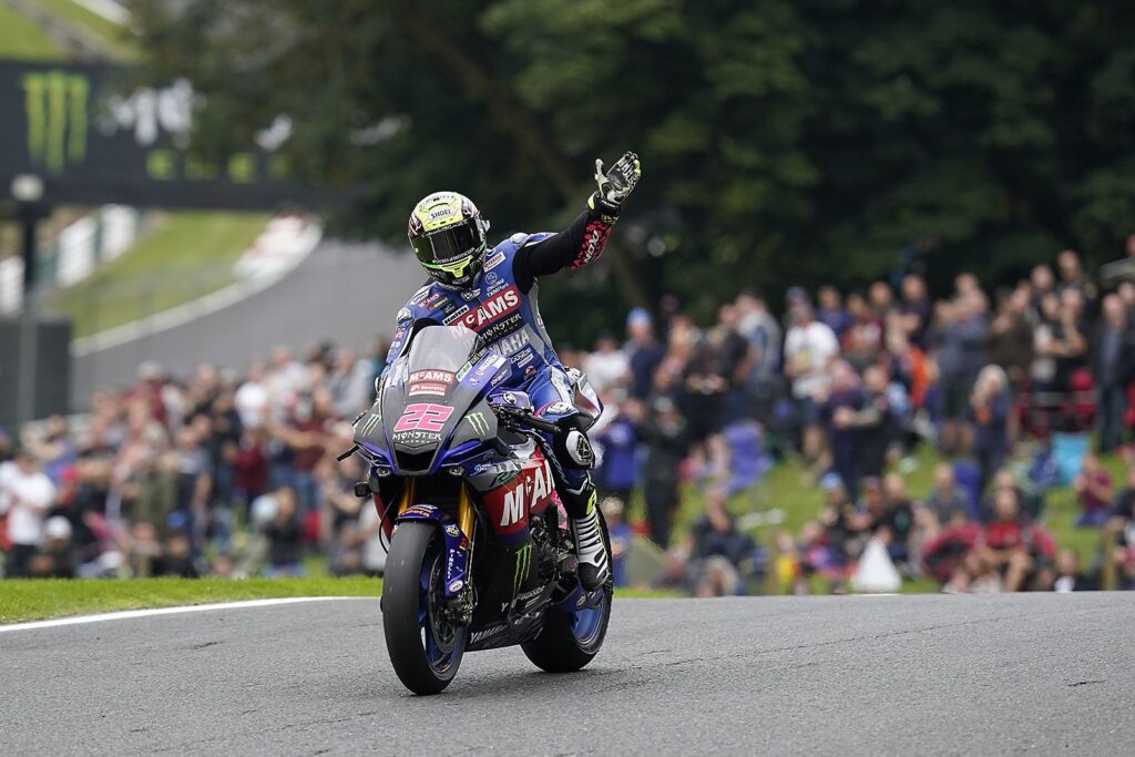 SBK, BSB Cadwell Park : O’Halloran rovina la festa a Hickman dans Gara 3 Ritratto di Andrea Periccioli
