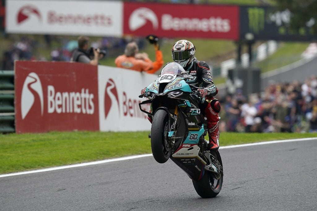 SBK, BSB Cadwell Park : l’épreuve de force de Peter Hickman dans la Course 1 Ritratto di Andrea Periccioli