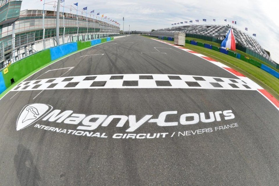 SBK, Superbike Magny Cours : horaires TV sur Sky et TV8 Ritratto di Riccardo Gugliemetti