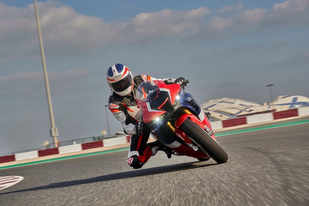 Honda CBR1000RR-R Fireblade : la version SP2 arrive-t-elle ? Ritratto di Alessandro Da Rin Betta