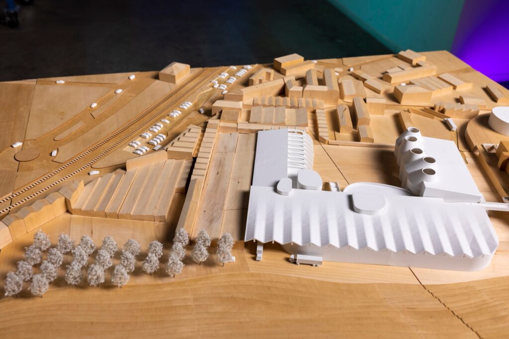 Moto Guzzi, Colaninno : « L’avenir commence avec une nouvelle usine » Ritratto di Luca Sabatini