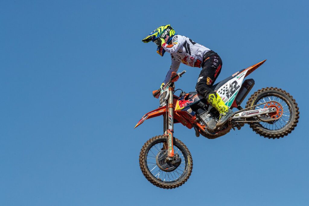 L’Italie salue un autre phénomène : après Rossi, Cairoli s’arrête aussi Ritratto di Marco Caregnato