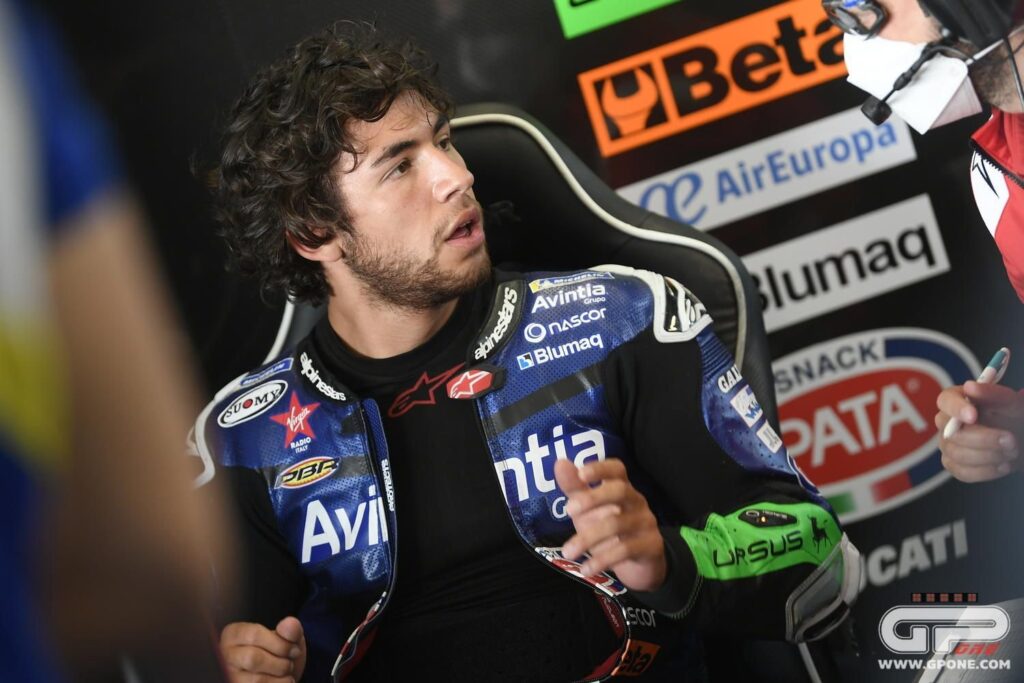 MotoGP, Bastianini : “en Q1 j’ai roulé avec les meilleurs, tant pis pour le tour annulé” Ritratto di Andrea Scalera