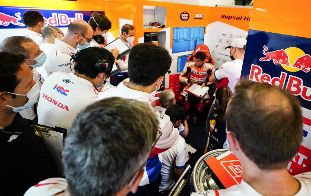 MotoGP, Marquez : “J’ai testé une moto avec de nombreuses nouveautés. C’était intéressant” Ritratto di GPone
