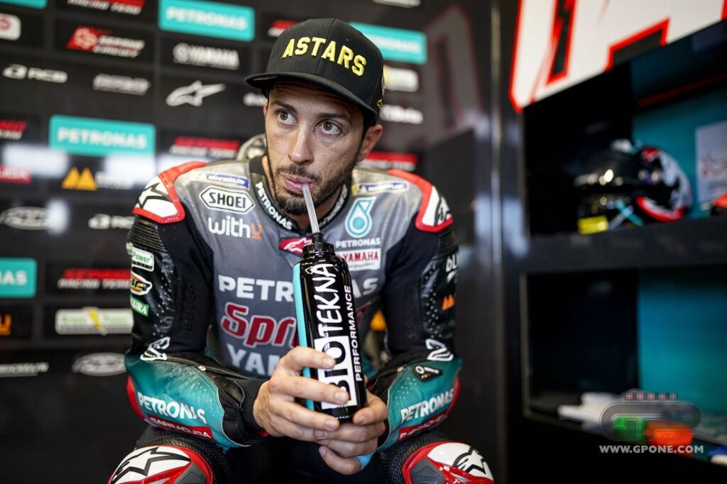MotoGP, Dovizioso : « Si je pilote la Yamaha avec instinct, ça ne marche pas » Ritratto di Matteo Aglio