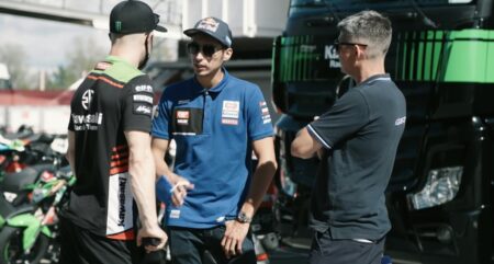 SBK, VIDEO - Razgatlioglu révèle à Rea ​​qu'il testera la Yamaha MotoGP !