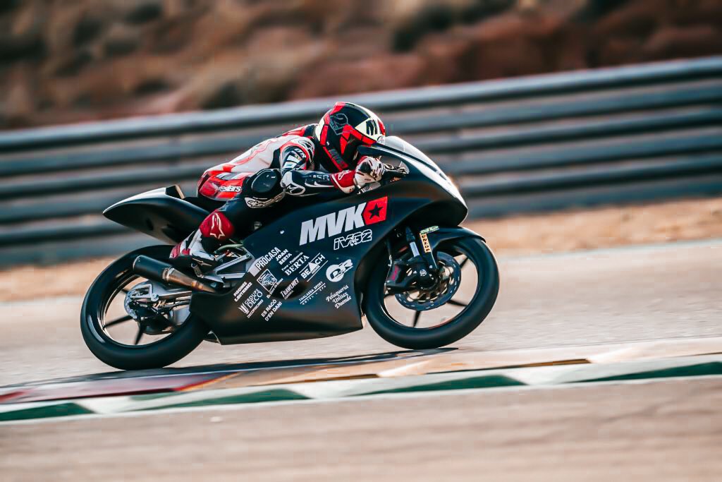 SBK, BROKEN LIVES Vinales, Millan et Dupasquier : la face cachée de la moto Ritratto di Matteo Aglio