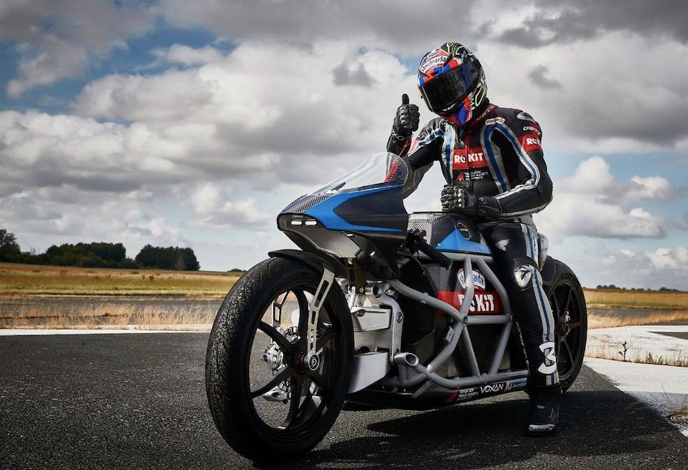 MotoGP, Max Biaggi continue les essais avec le Voxan : la chasse aux records est toujours ouverte MotoGP, Max Biaggi continue les essais avec le Voxan : la chasse aux records est toujours ouverte