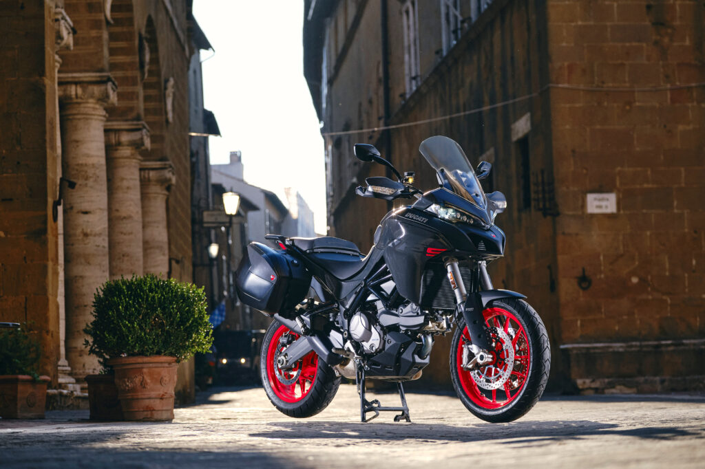 Ducati Multistrada V2 2022 : la 950 change de nom… et bien plus encore ! Ritratto di GPone
