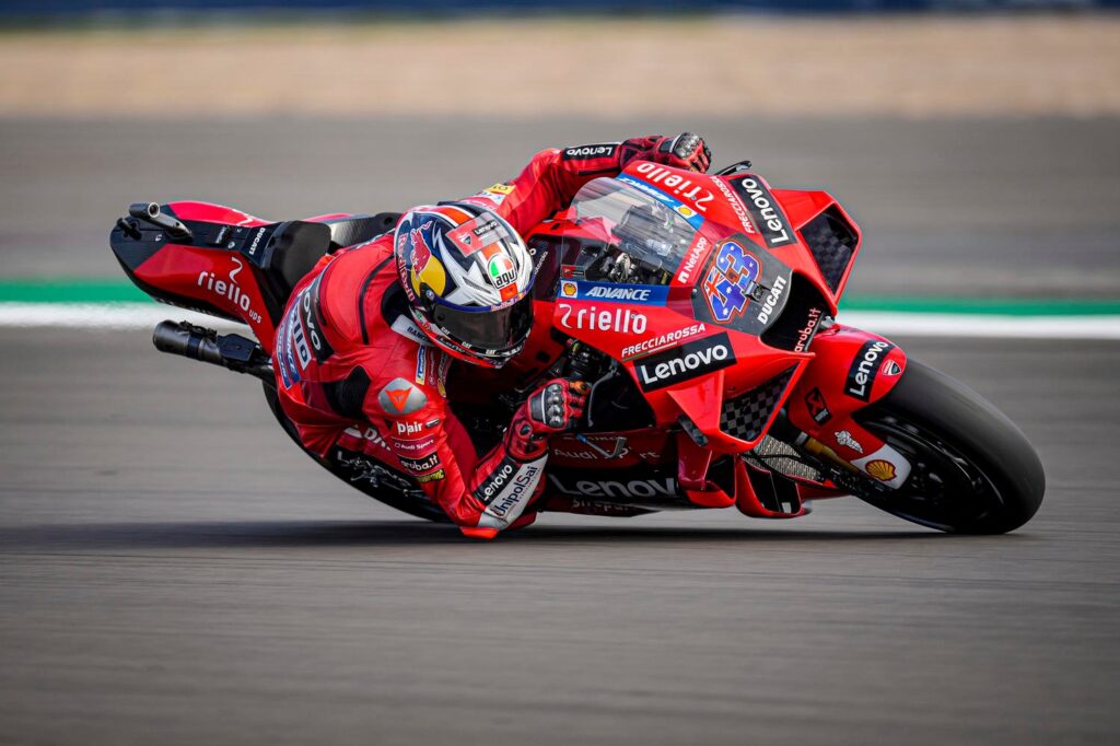 MotoGP, Ducati et Aprilia profitent des FP2 à Aragon : Miller 1er, Espargarò 2e. Les chutes de Marquez Ritratto di Marco Caregnato