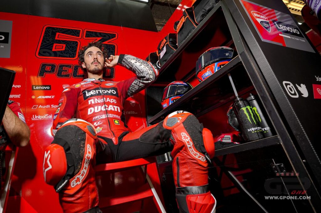 MotoGP, Bagnaia : “Courir comme ça à Austin est dangereux, si tu tombes tu restes sur la piste” Ritratto di Matteo Aglio