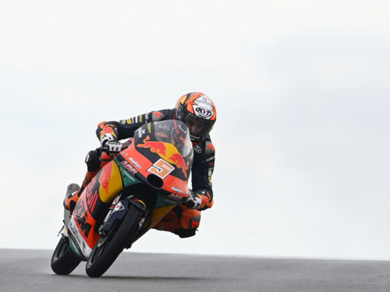 Moto3, à Austin Masia se moque de Foggia pour la pole. Acosta 15° Ritratto di GPone