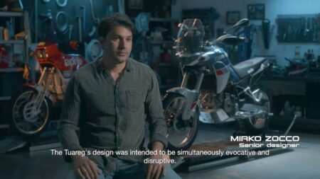 Aprilia Touareg 660, conçue pour l'aventure.  C'est ainsi qu'il est né