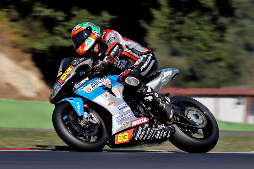 SBK, Stirpe bat les R6 et donne à MV le deuxième titre historique de la CIV SS600 Ritratto di Andrea Periccioli