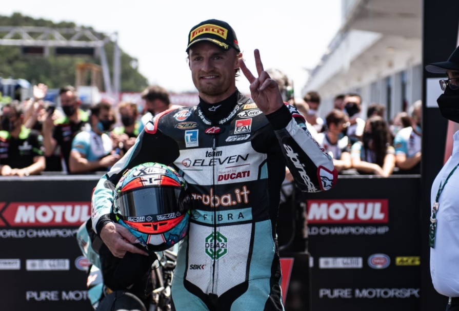 SBK, l’équipe Go Eleven rencontre Chaz Davies en Argentine Ritratto di Riccardo Gugliemetti