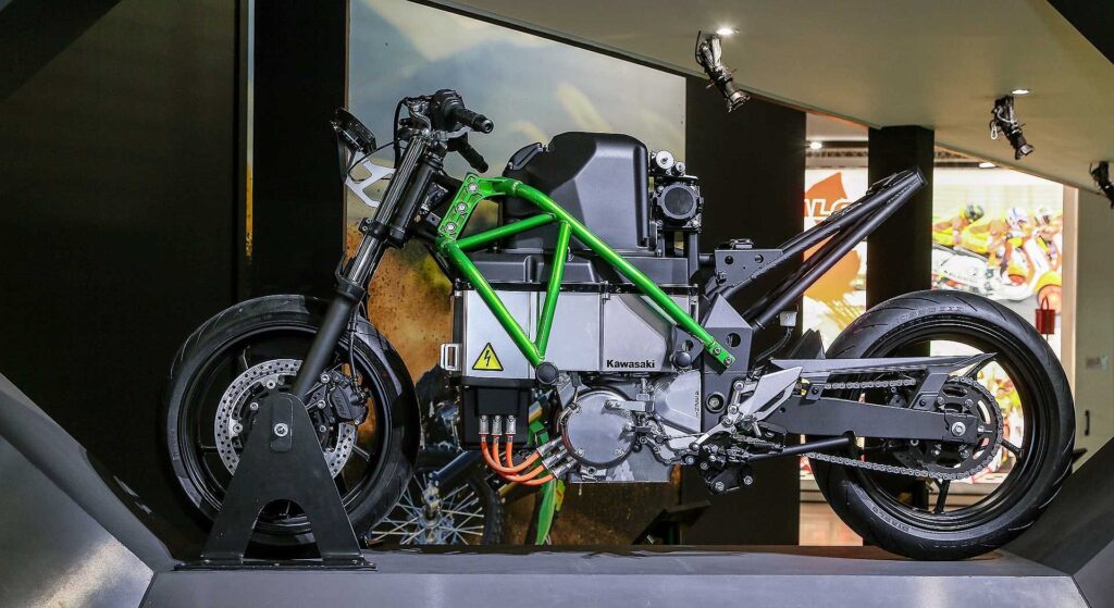 Kawasaki : les motos électriques, hybrides et à hydrogène dans le futur d’Akashi Ritratto di GPone