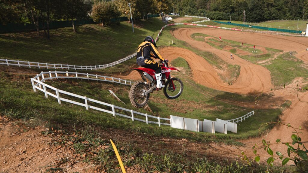 Arnaque au motocross : deux arrestations pour des bricoleurs d’importation Ritratto di GPone