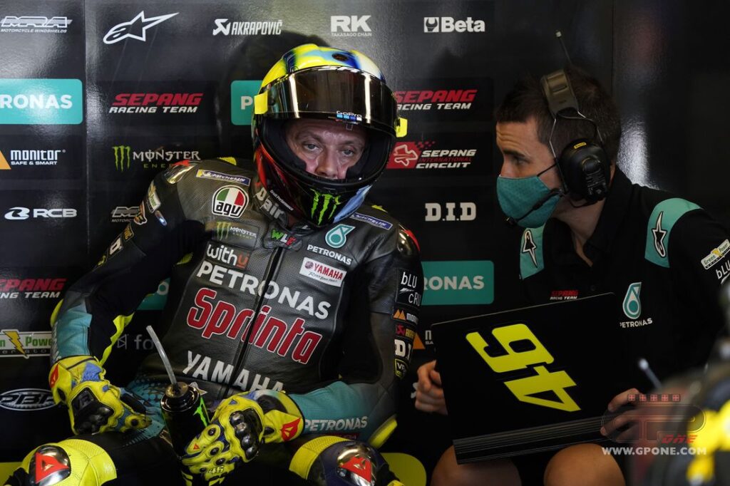 MotoGP, Valentino Rossi prend sa retraite et amène ses hommes clés dans l’équipe VR46 Ritratto di Matteo Aglio