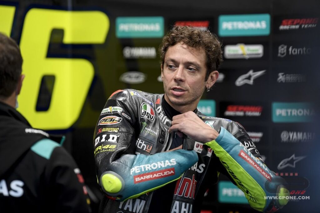 MotoGP, Rossi : “Déjà 10 ans sans Sic, ce jour-là je ne savais pas comment continuer” Ritratto di Matteo Aglio