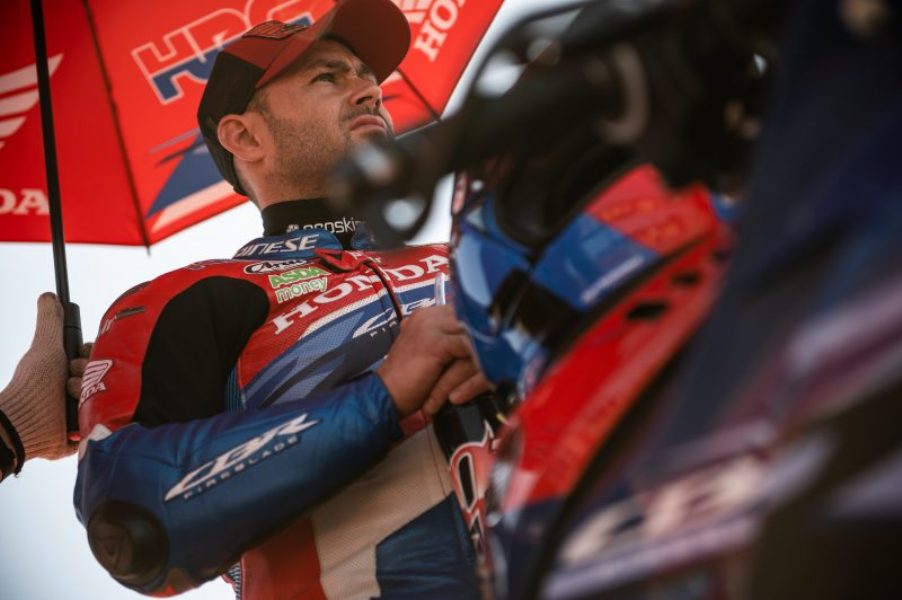 SBK, Honda se renouvelle : après Alvaro Bautista au revoir aussi à Leon Haslam Ritratto di Riccardo Gugliemetti