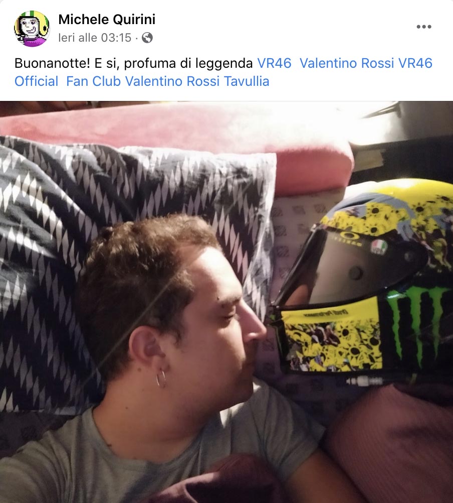 MotoGP, voici qui est le fan qui a arraché le casque à 100 000 euros de Rossi Ritratto di GPone