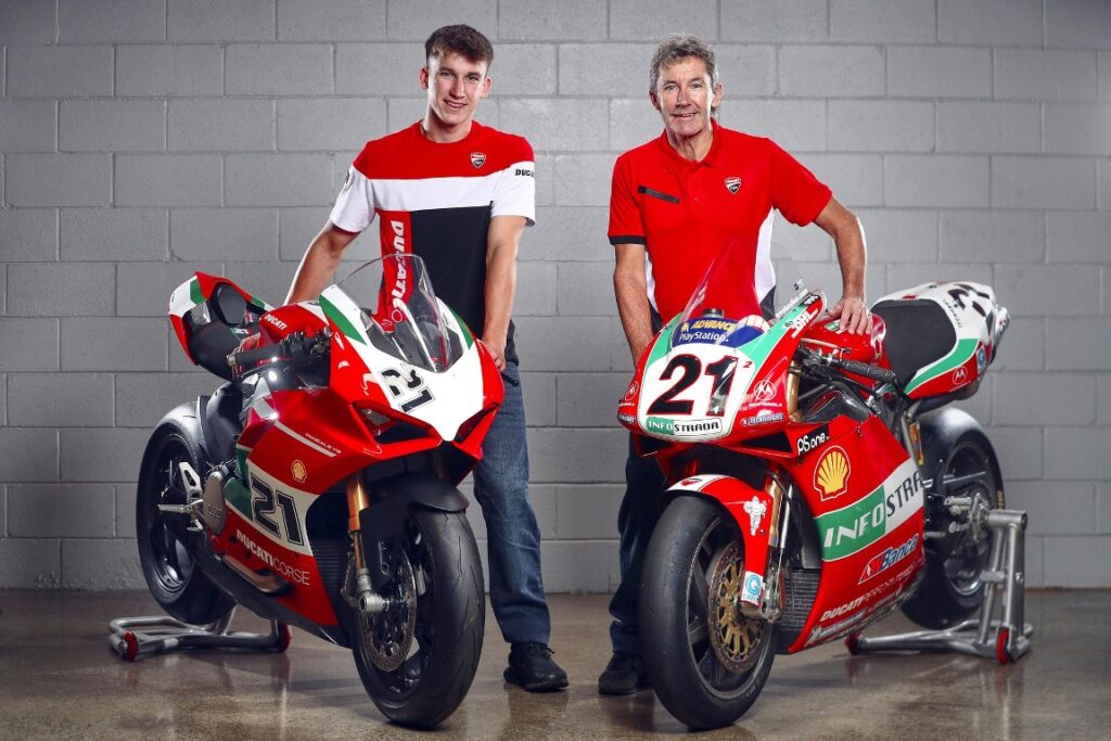 SBK, Troy Bayliss : “J’espère qu’Oli s’amusera autant avec la Ducati que moi” Ritratto di GPone