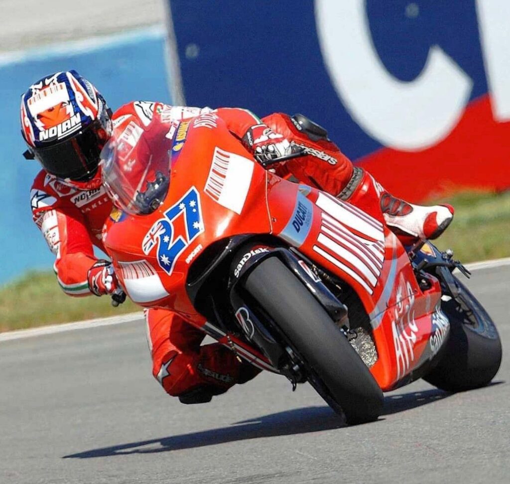 MotoGP, Stoner, truc ou friandise ? Le kangourou loup-garou attendu à Portimao Ritratto di Paolo Scalera