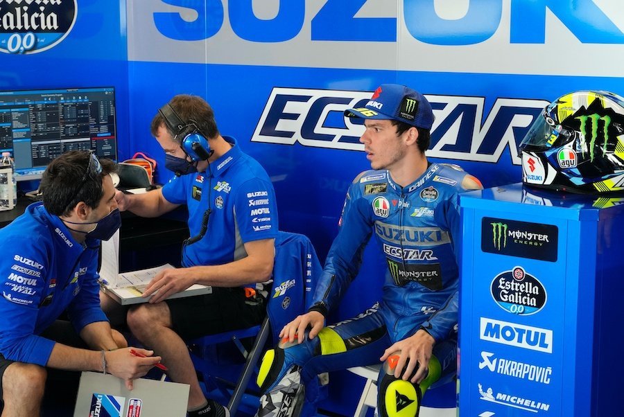 MotoGP, Mir : “week-end parfait. Les tests hivernaux pour Suzuki seront difficiles” Ritratto di Andrea Scalera