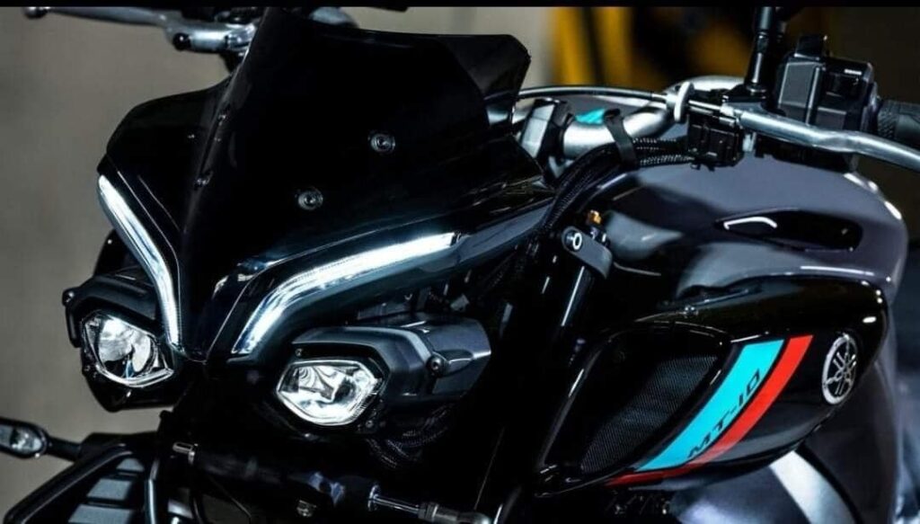 Yamaha MT-10 2022, voici les premières images officielles et la vidéo teaser Ritratto di Fabio Caliendo