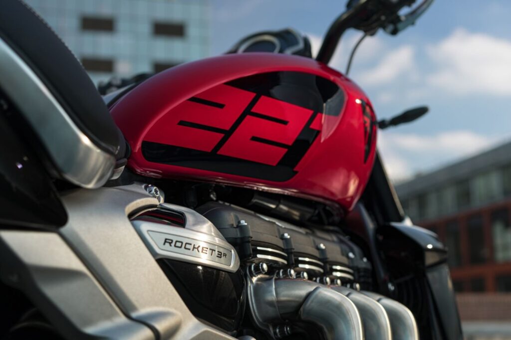 Triumph Rocket 3, Thruxton et Street Twin : ecco le édition spéciale 2022 Ritratto di GPone