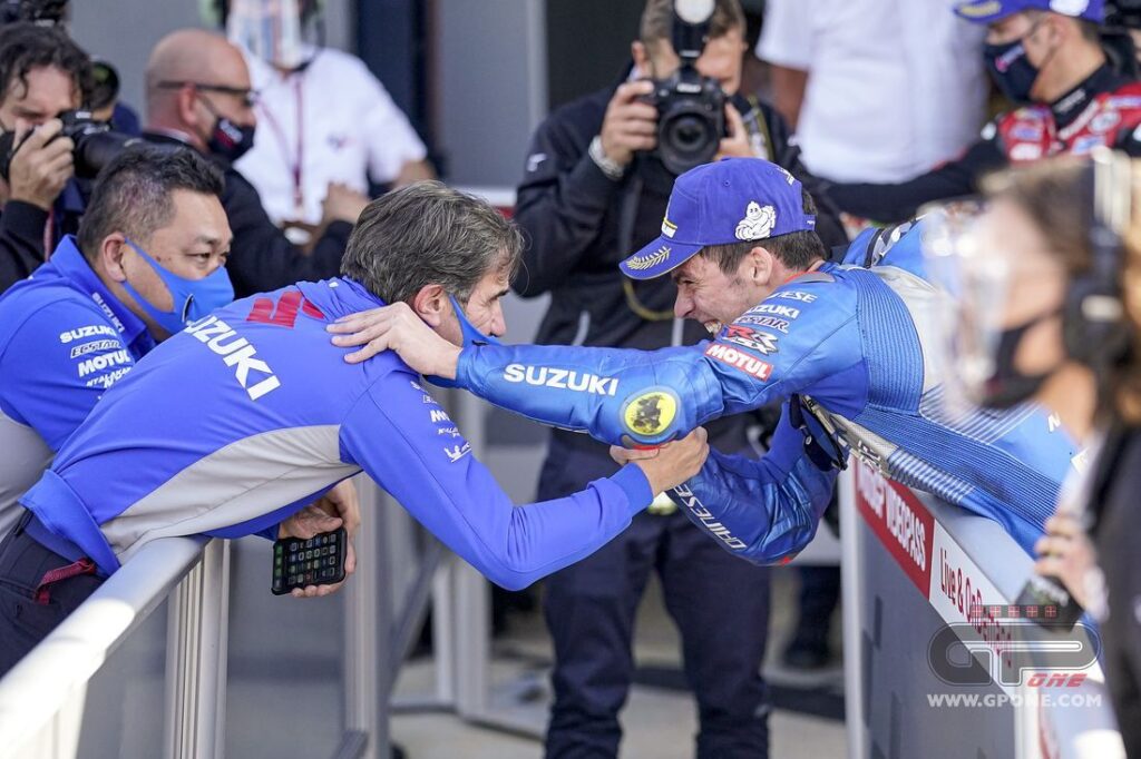 MotoGP, Mir et Rins : “Le Sahara va bientôt donner à Suzuki un nouveau team manager” Ritratto di Andrea Scalera