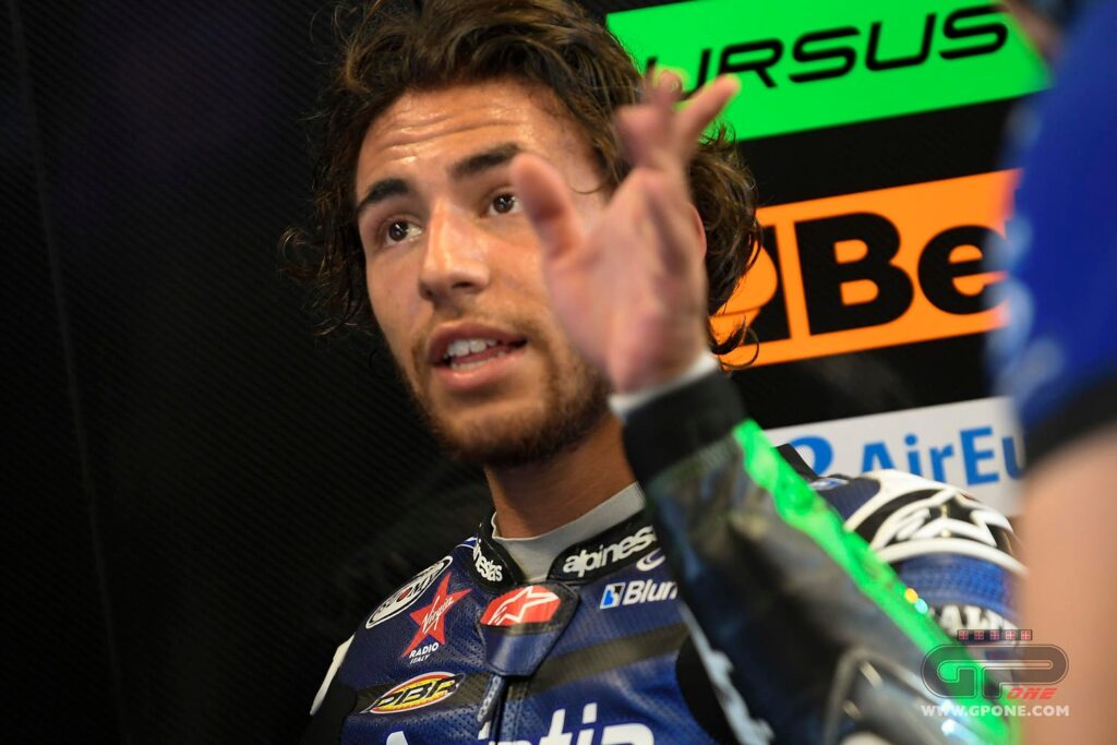 MotoGP, Bastianini : “Je sais que c’est moi qui arrive en retard et aujourd’hui ils me retournent” Ritratto di Marco Caregnato