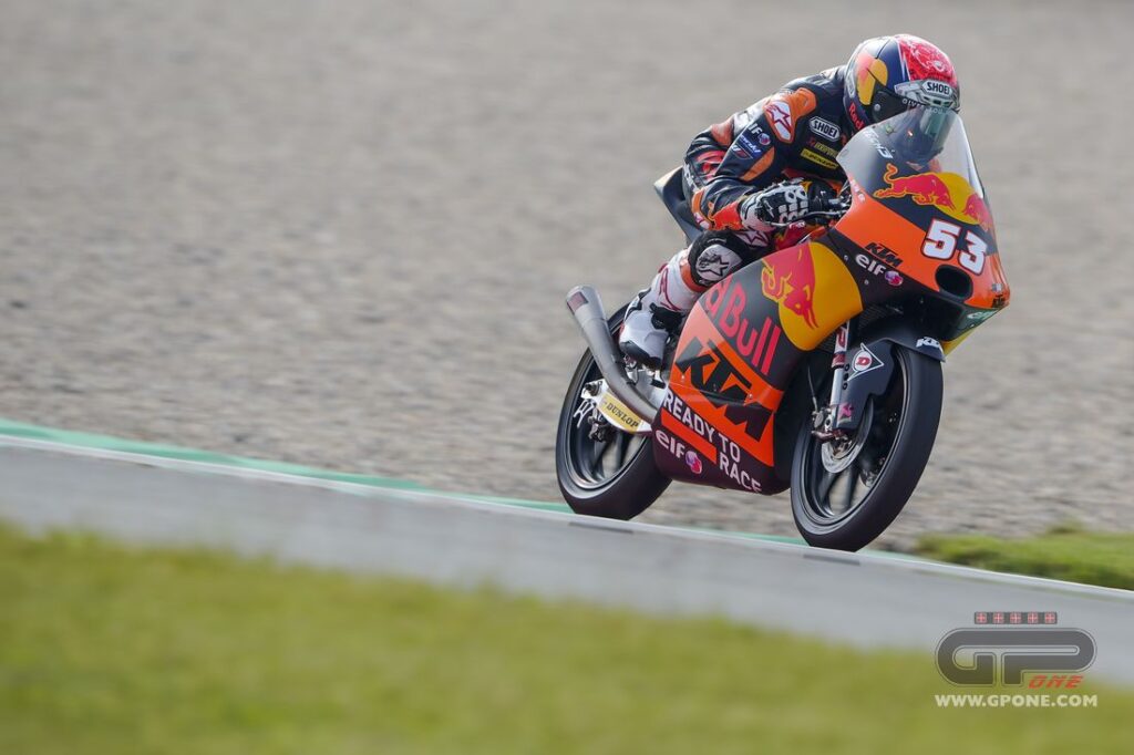 Moto3, Valence : Oncu revient de disqualification et termine FP3 1er, Migno 4e Ritratto di GPone