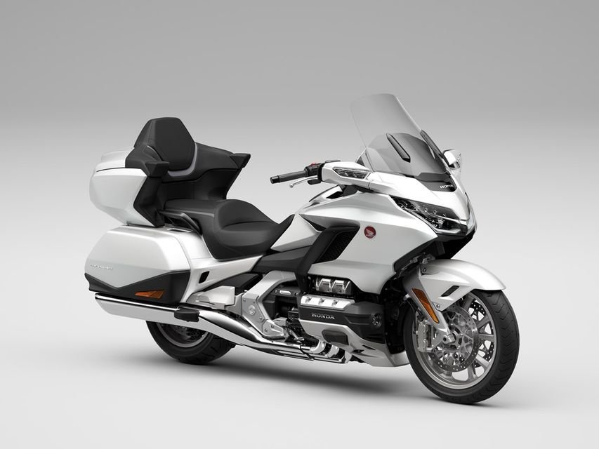 Honda GL1800 Gold Wing & Tour 2022 : dévoile les nouvelles couleurs Ritratto di GPone