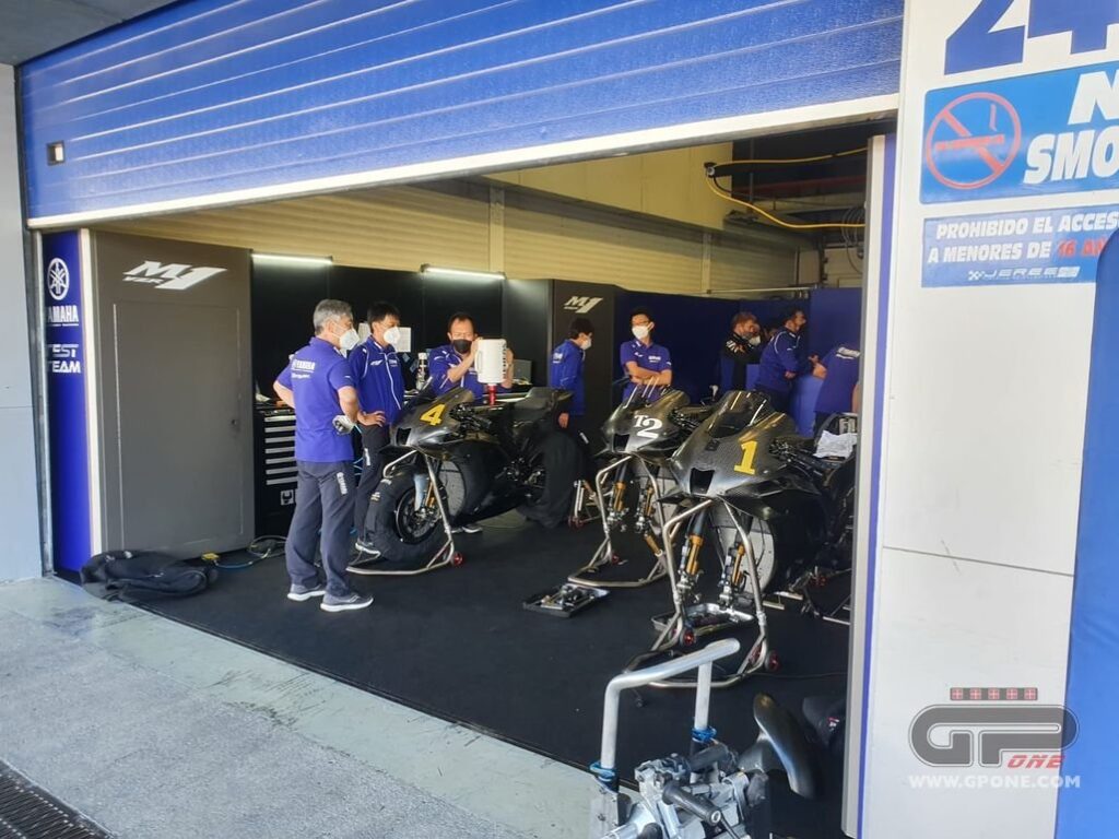 MotoGP, Les pilotes d’essai (plus Vinales) chauffent leurs moteurs lors des essais de Jerez Ritratto di Matteo Aglio