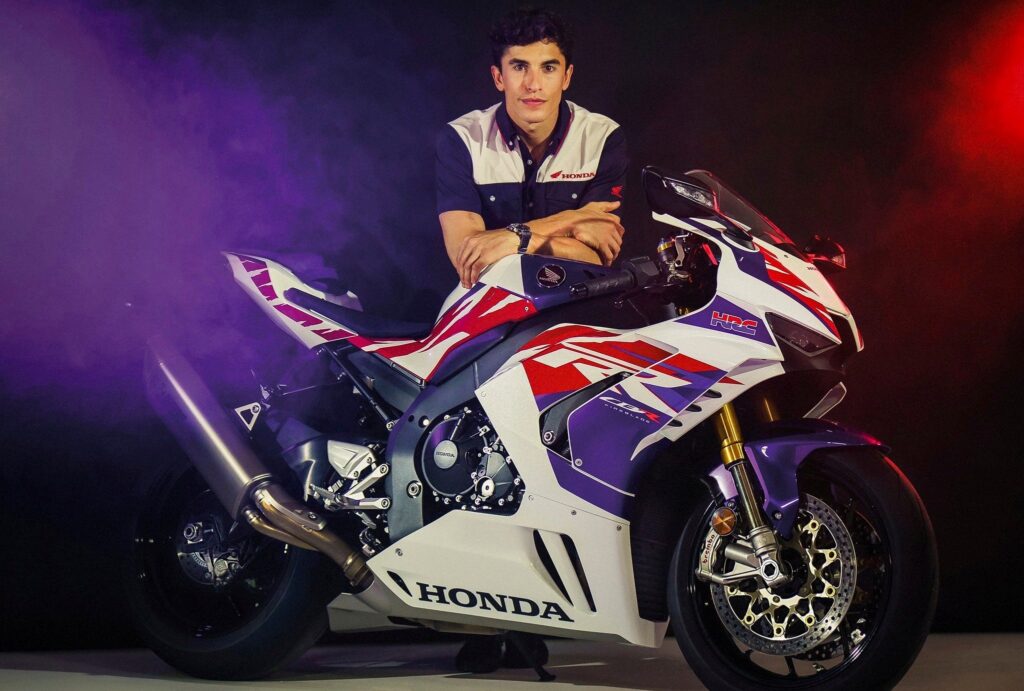 MotoGP, EICMA : Marc Marquez fête les 30 ans de la Honda Fireblade ! Ritratto di Riccardo Gugliemetti