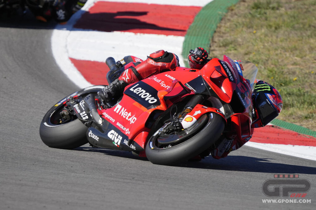 MotoGP, Bagnaia insatiable : son Warm Up à Portimao, Quartararo 2e Ritratto di Marco Caregnato