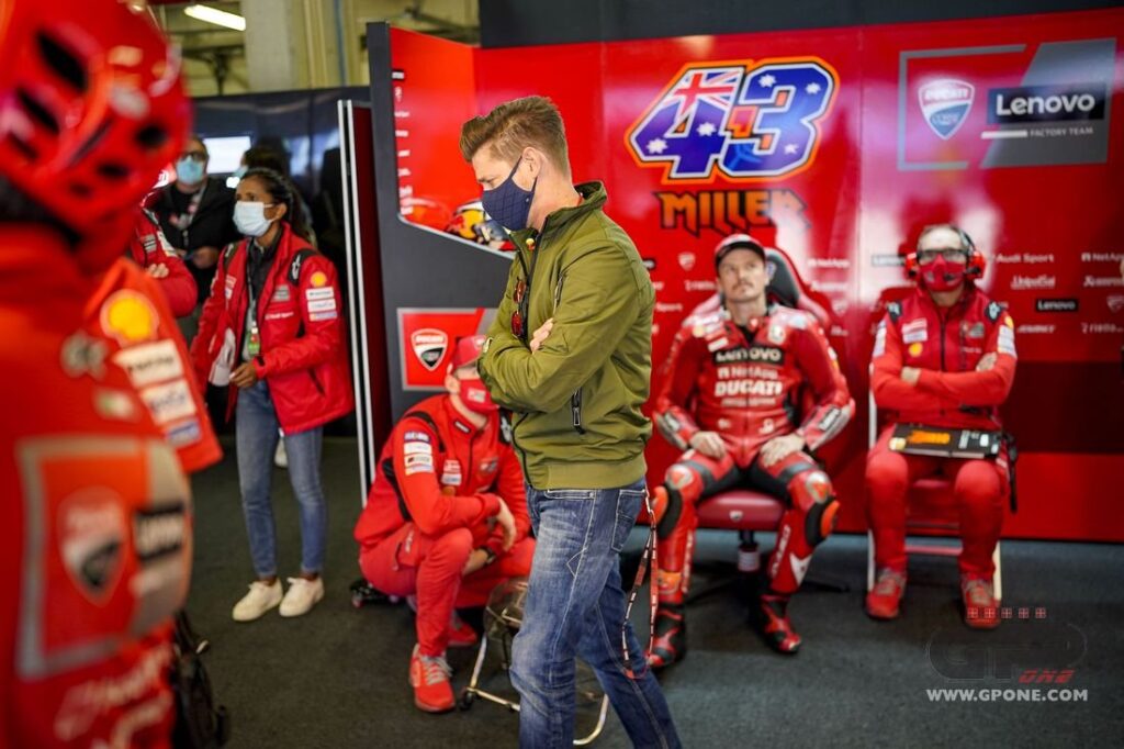 Stoner contre les ailes et l’électronique : “les réduire le MotoGP s’améliorerait” Ritratto di GPone