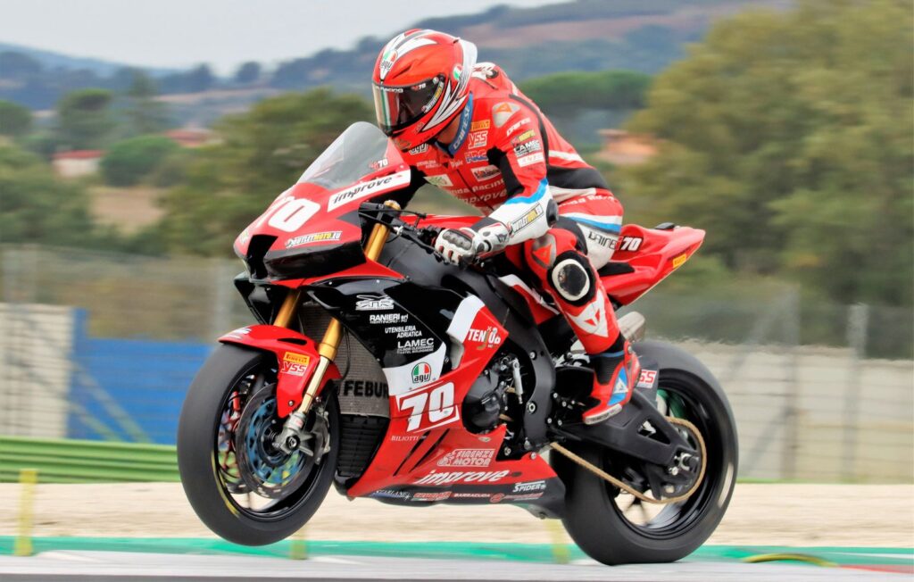 Luca Vitali renouvelle avec l’Improve Scuderia pour le CIV SBK 2022 Ritratto di Andrea Periccioli