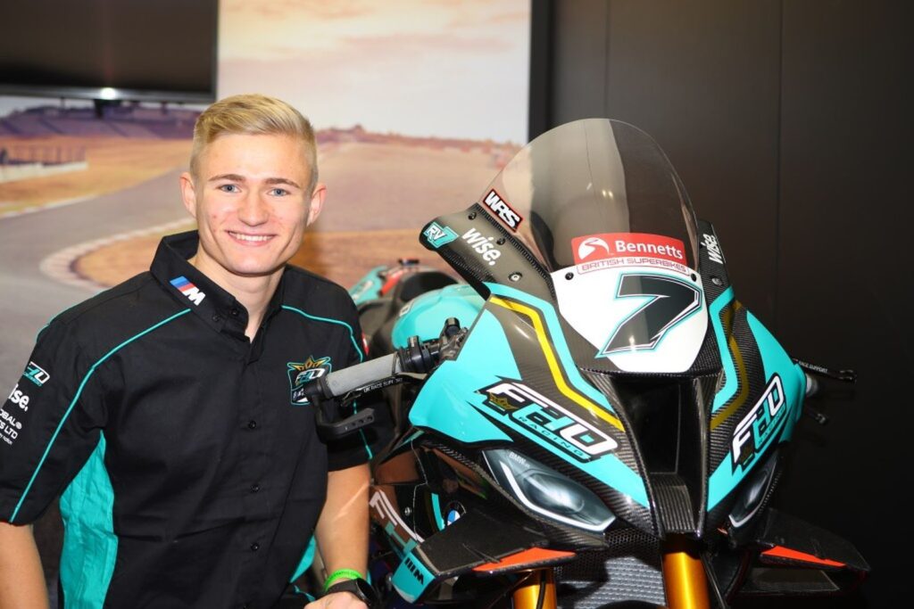 SBK, Ryan Vickers appelé à un nouveau défi en BSB : en 2022 en FHO Racing Ritratto di Andrea Periccioli