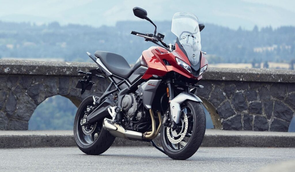 Vers l’épreuve : Triumph Tiger Sport 660, la sportive de tourisme du paradoxe Ritratto di Luca Sabatini