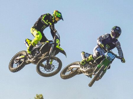 MotoGP, VIDEO - Le Docteur et l'Acrobat : Spectacle de Rossi et Hodges au Ranch