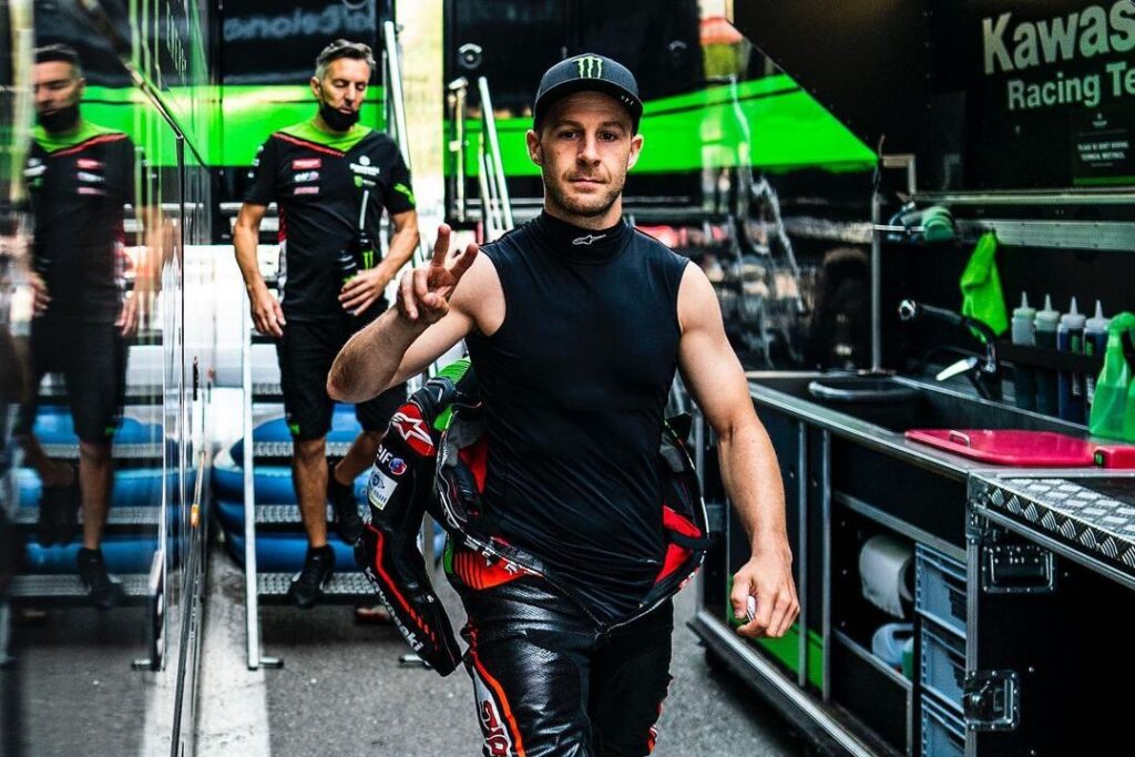 SBK, Rea et Kawasaki : un jeudi moteurs éteints aux essais de Jerez Ritratto di Riccardo Gugliemetti